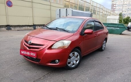 Toyota Yaris III рестайлинг, 2008 год, 450 000 рублей, 2 фотография
