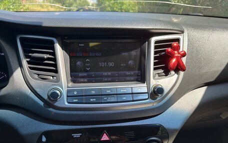 Hyundai Tucson III, 2016 год, 1 860 000 рублей, 18 фотография