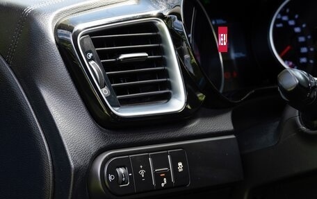 KIA cee'd III, 2019 год, 1 800 000 рублей, 17 фотография