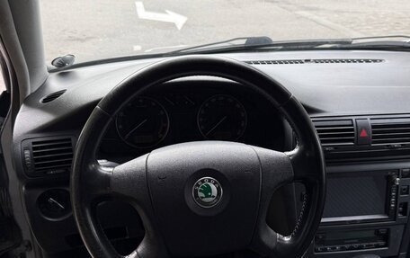 Skoda Superb III рестайлинг, 2007 год, 340 000 рублей, 19 фотография