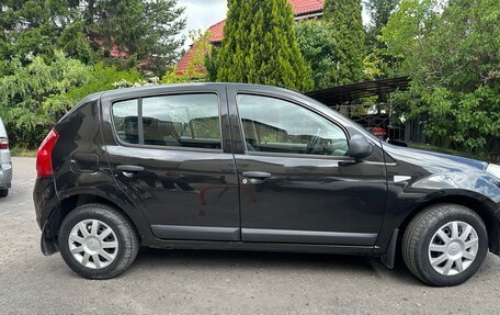 Renault Sandero I, 2013 год, 385 000 рублей, 1 фотография