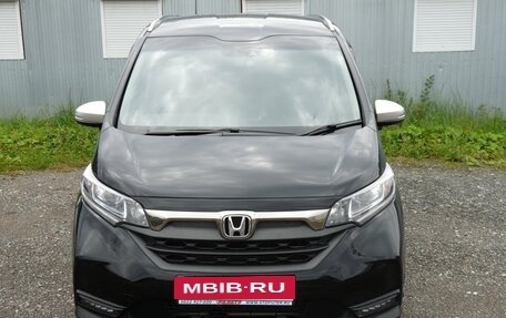 Honda Freed II, 2022 год, 2 350 000 рублей, 1 фотография