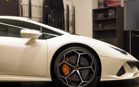 Lamborghini Huracán, 2022 год, 21 900 000 рублей, 12 фотография