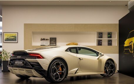 Lamborghini Huracán, 2022 год, 21 900 000 рублей, 8 фотография