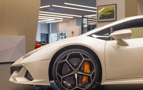 Lamborghini Huracán, 2022 год, 21 900 000 рублей, 9 фотография