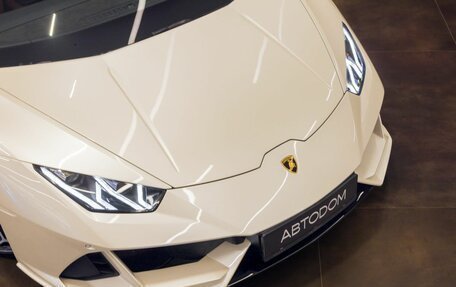 Lamborghini Huracán, 2022 год, 21 900 000 рублей, 14 фотография
