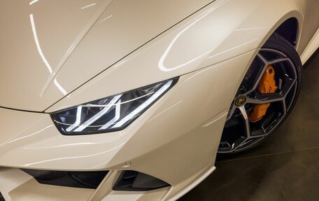 Lamborghini Huracán, 2022 год, 21 900 000 рублей, 17 фотография