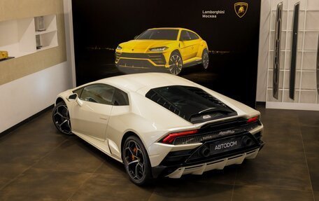 Lamborghini Huracán, 2022 год, 21 900 000 рублей, 19 фотография