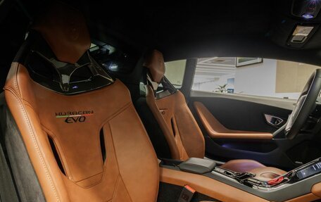 Lamborghini Huracán, 2022 год, 21 900 000 рублей, 32 фотография