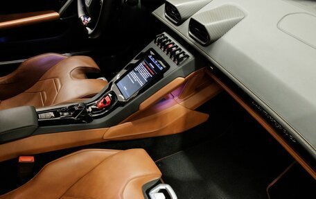 Lamborghini Huracán, 2022 год, 21 900 000 рублей, 30 фотография