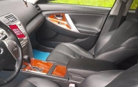 Toyota Camry, 2011 год, 980 000 рублей, 6 фотография