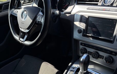 Volkswagen Passat B8 рестайлинг, 2016 год, 1 560 000 рублей, 10 фотография