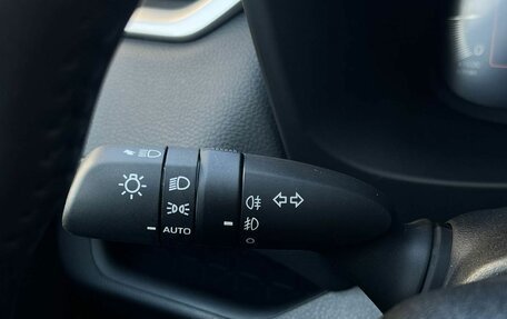 Toyota RAV4, 2025 год, 3 890 000 рублей, 12 фотография