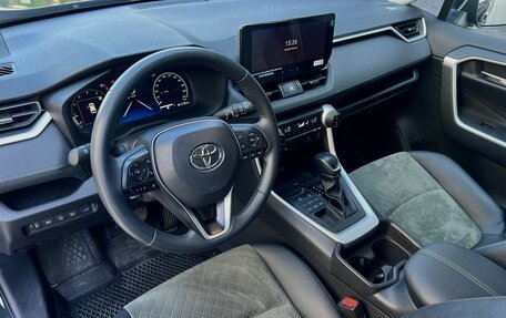 Toyota RAV4, 2025 год, 3 890 000 рублей, 7 фотография
