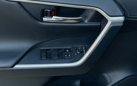Toyota RAV4, 2025 год, 3 890 000 рублей, 22 фотография