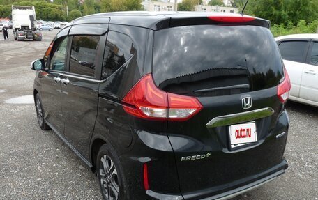 Honda Freed II, 2022 год, 2 350 000 рублей, 4 фотография