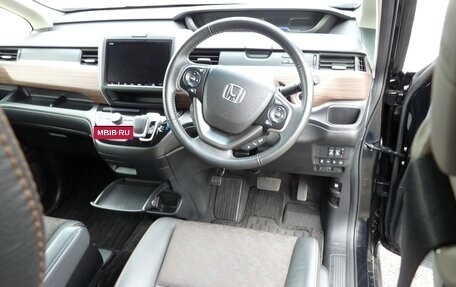 Honda Freed II, 2022 год, 2 350 000 рублей, 12 фотография