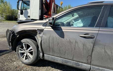 Toyota RAV4, 2017 год, 1 100 000 рублей, 4 фотография