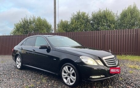 Mercedes-Benz E-Класс, 2012 год, 1 380 000 рублей, 2 фотография