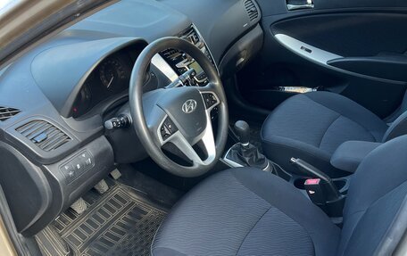 Hyundai Solaris II рестайлинг, 2011 год, 750 000 рублей, 6 фотография