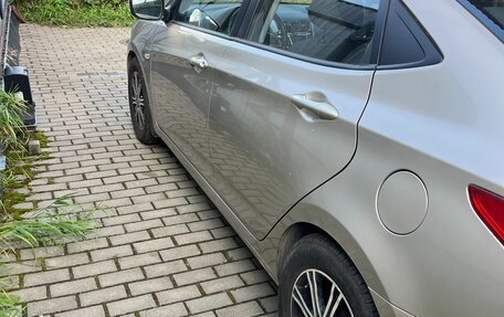 Hyundai Solaris II рестайлинг, 2011 год, 750 000 рублей, 5 фотография