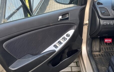 Hyundai Solaris II рестайлинг, 2011 год, 750 000 рублей, 7 фотография