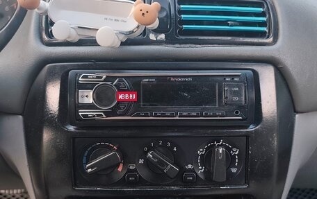 Mitsubishi Galant VIII, 2003 год, 250 000 рублей, 2 фотография