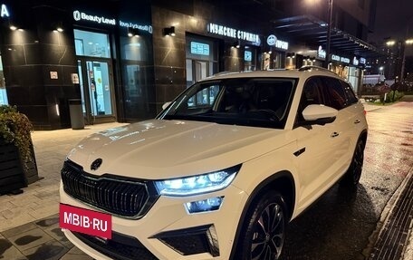 Skoda Kodiaq I, 2023 год, 4 300 000 рублей, 10 фотография