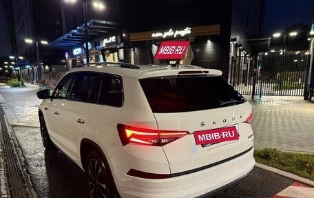 Skoda Kodiaq I, 2023 год, 4 300 000 рублей, 12 фотография