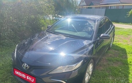 Toyota Camry, 2021 год, 3 150 000 рублей, 5 фотография