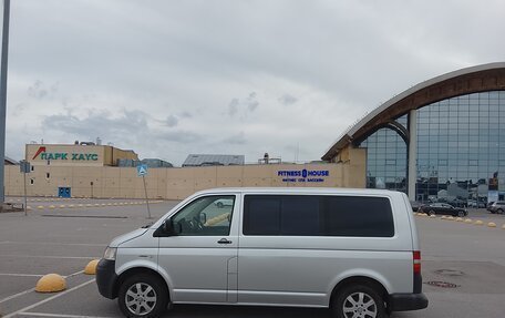 Volkswagen Caravelle T5, 2008 год, 1 320 000 рублей, 2 фотография