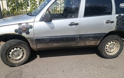 Chevrolet Niva I рестайлинг, 2004 год, 230 000 рублей, 1 фотография