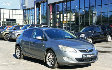 Opel Astra J, 2010 год, 399 000 рублей, 3 фотография