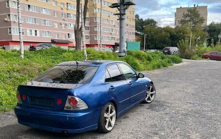 Lexus IS II рестайлинг 2, 1999 год, 690 000 рублей, 6 фотография