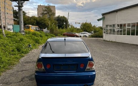 Lexus IS II рестайлинг 2, 1999 год, 690 000 рублей, 8 фотография