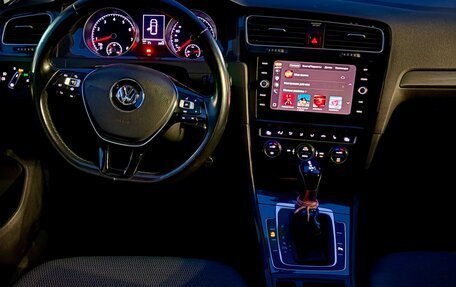 Volkswagen Golf VII, 2018 год, 1 645 000 рублей, 5 фотография