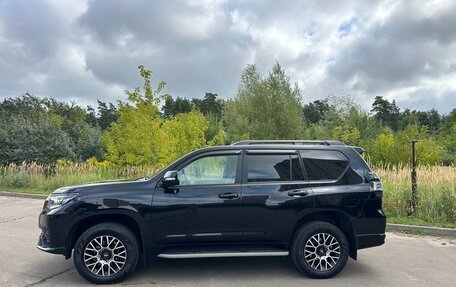 Toyota Land Cruiser Prado 150 рестайлинг 2, 2020 год, 7 000 000 рублей, 2 фотография