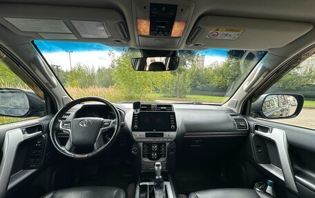 Toyota Land Cruiser Prado 150 рестайлинг 2, 2020 год, 7 000 000 рублей, 11 фотография
