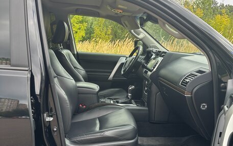 Toyota Land Cruiser Prado 150 рестайлинг 2, 2020 год, 7 000 000 рублей, 25 фотография