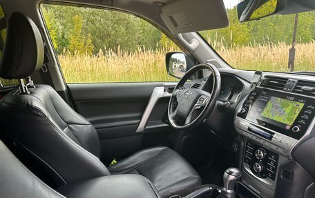 Toyota Land Cruiser Prado 150 рестайлинг 2, 2020 год, 7 000 000 рублей, 28 фотография