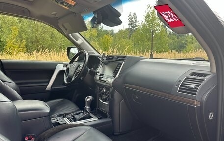 Toyota Land Cruiser Prado 150 рестайлинг 2, 2020 год, 7 000 000 рублей, 26 фотография