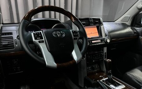 Toyota Land Cruiser Prado 150 рестайлинг 2, 2010 год, 2 299 999 рублей, 10 фотография