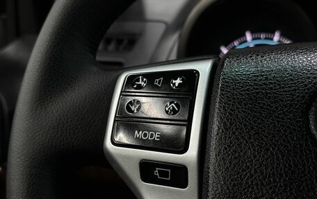 Toyota Land Cruiser Prado 150 рестайлинг 2, 2010 год, 2 299 999 рублей, 14 фотография