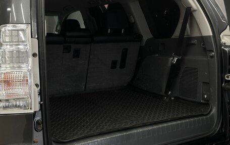Toyota Land Cruiser Prado 150 рестайлинг 2, 2010 год, 2 299 999 рублей, 7 фотография
