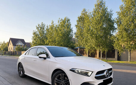 Mercedes-Benz A-Класс, 2022 год, 2 194 000 рублей, 2 фотография