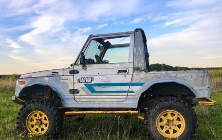 Suzuki Samurai, 1988 год, 240 000 рублей, 1 фотография