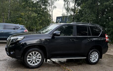 Toyota Land Cruiser Prado 150 рестайлинг 2, 2015 год, 3 350 000 рублей, 2 фотография