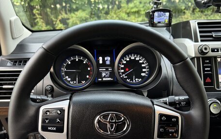 Toyota Land Cruiser Prado 150 рестайлинг 2, 2015 год, 3 350 000 рублей, 5 фотография