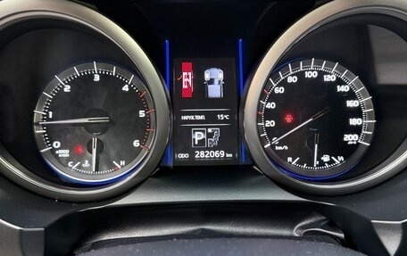 Toyota Land Cruiser Prado 150 рестайлинг 2, 2015 год, 3 350 000 рублей, 6 фотография