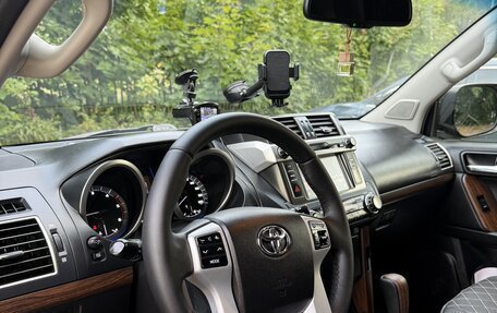 Toyota Land Cruiser Prado 150 рестайлинг 2, 2015 год, 3 350 000 рублей, 8 фотография